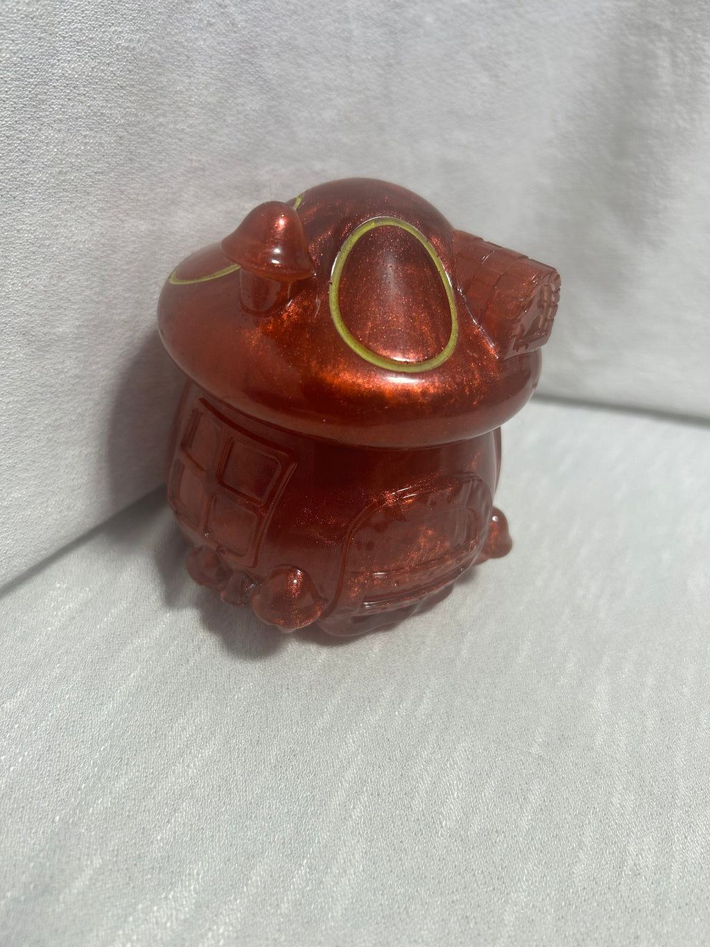 Mushroom house container with set of DnD house